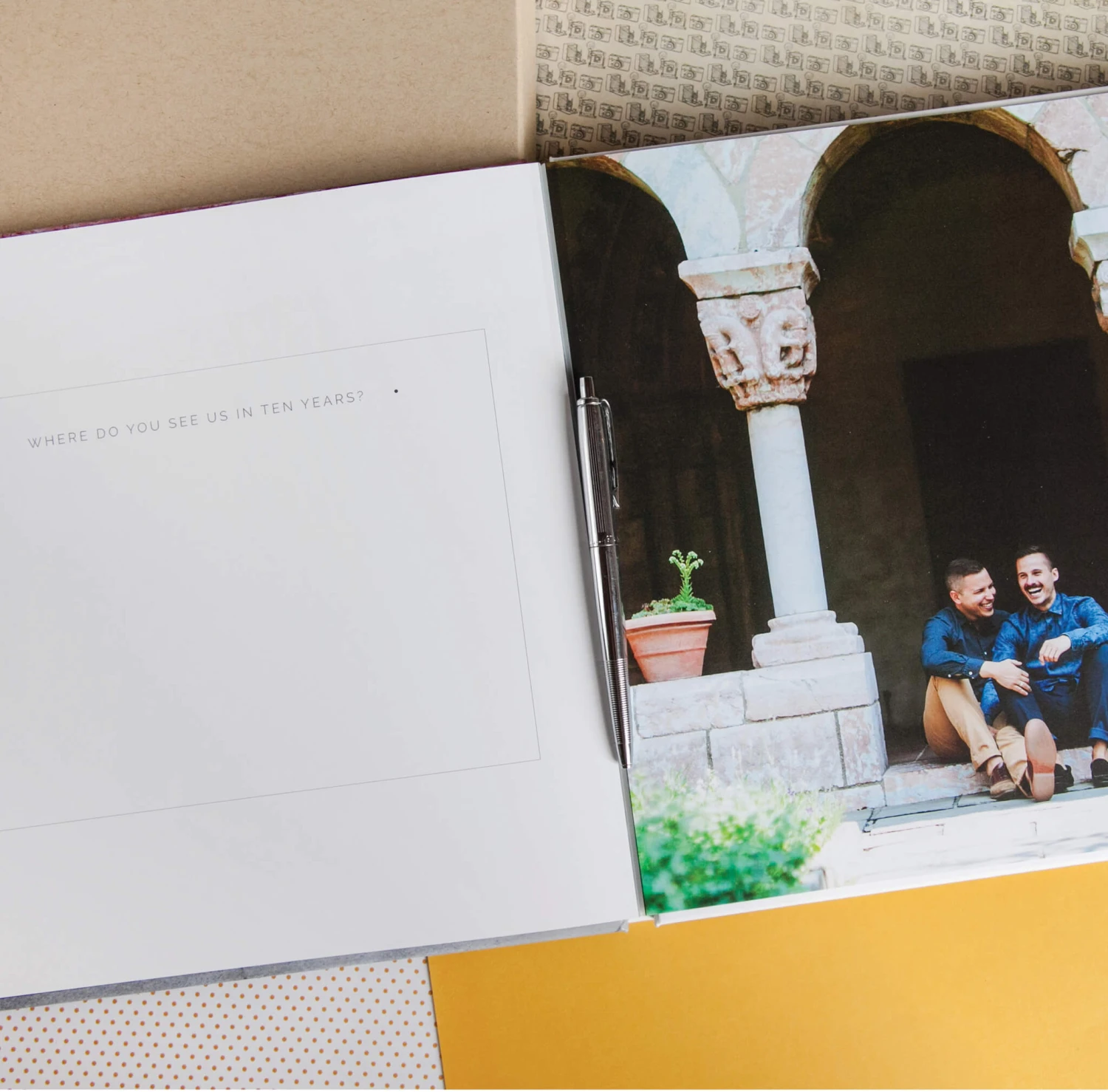 shopimages_albums33.jpg DesignAglow Interactive Wedding Guest Album: Modern Minimalist Edition