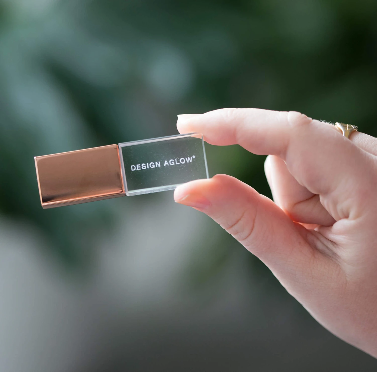 subsurface_engraving_010_rose_gold_3ac7c88d-91e0-458d-9082-3eaa3517e7bc.jpg Paper Shop USB Drives Cinematography